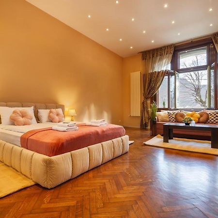 Central Park Residence Brasov Bagian luar foto